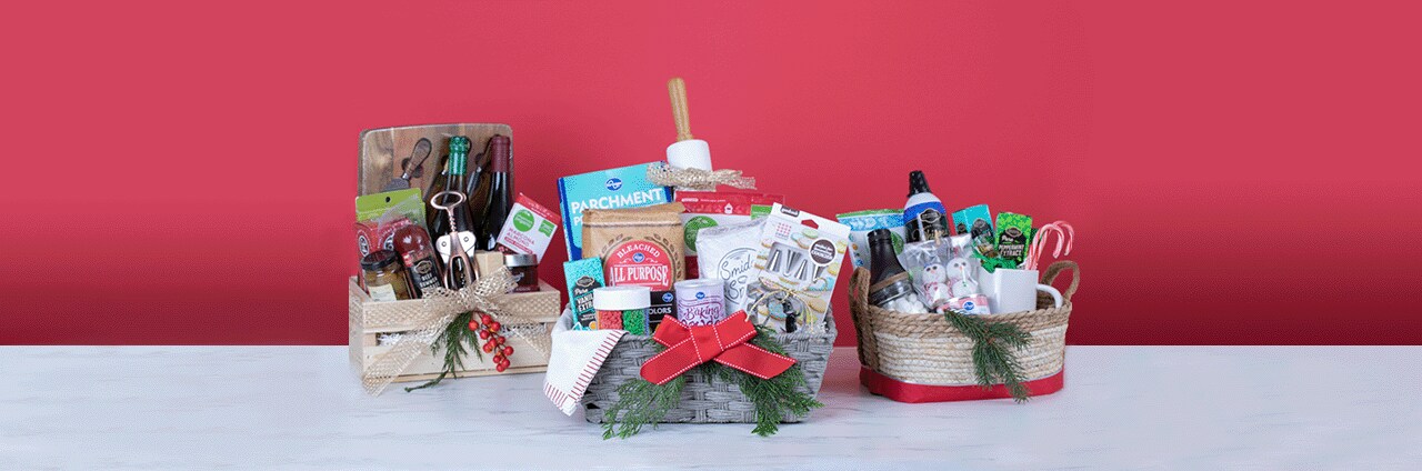 https://www.smithsfoodanddrug.com/content/v2/binary/image/blog/diy/gift-basket-ideas/imageset_gift-basket-ideas--4250361_22_p10w3_c_holiday_hro_giftbaskets_dsk_1280x424.png